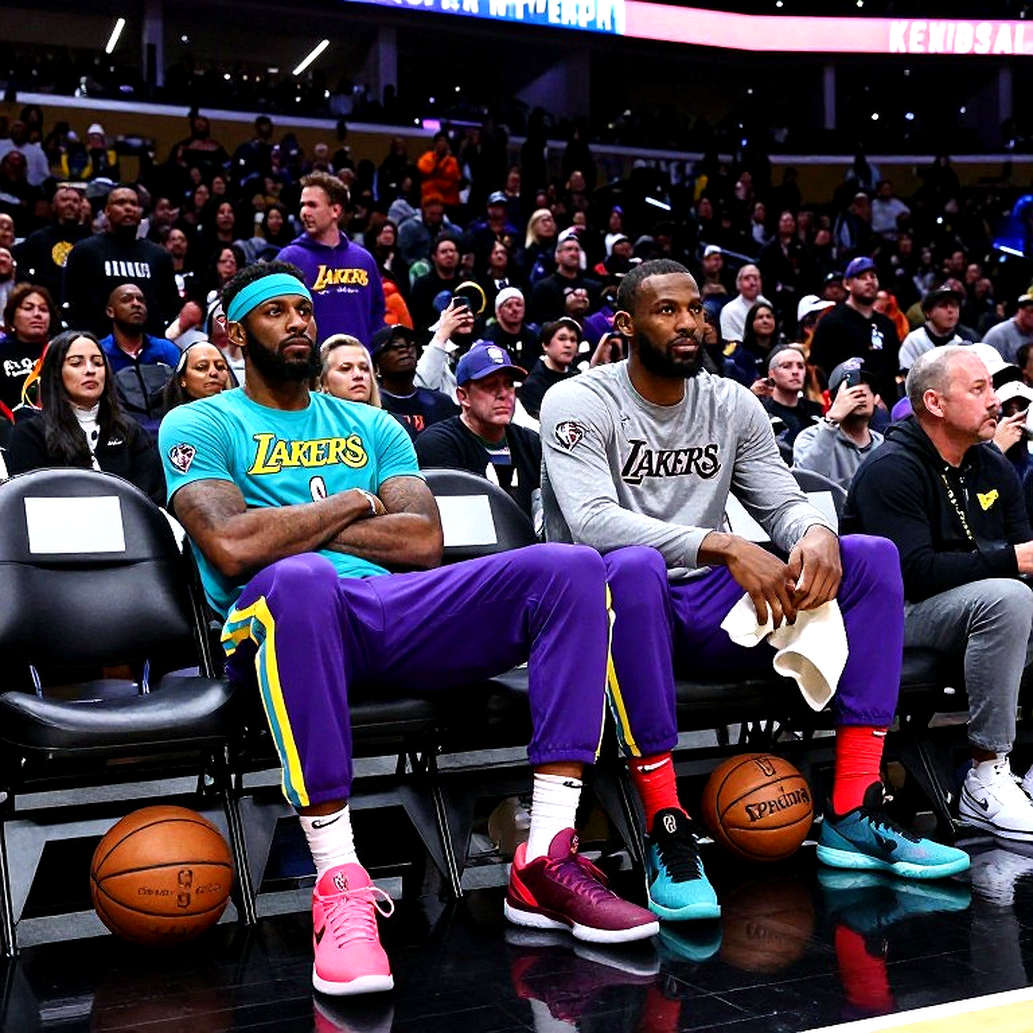 Tấm biểu ngữ treo lại ở OAKA: chủ tịch EuroLeague và bài toán xung đột lợi ích Tấm biểu ngữ treo lại ở OAKA: chủ tịch EuroLeague và bài toán xung đột lợi ích