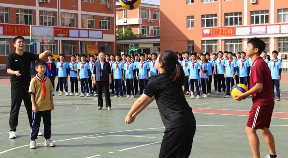 Pakistan loại Shan Masood sau cú 95 run và gọi ba tân binh: cuộc tái cấu trúc không kèm biên bản giải trình