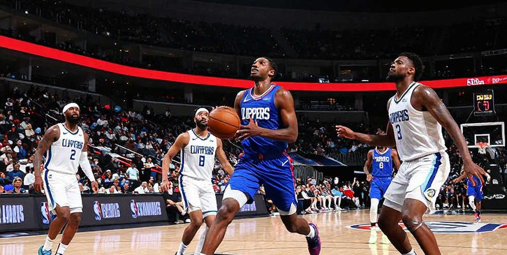 Damian Lillard đến Milwaukee: Khi một thành phố nhỏ mua lấy nhịp điệu của cả một vùng