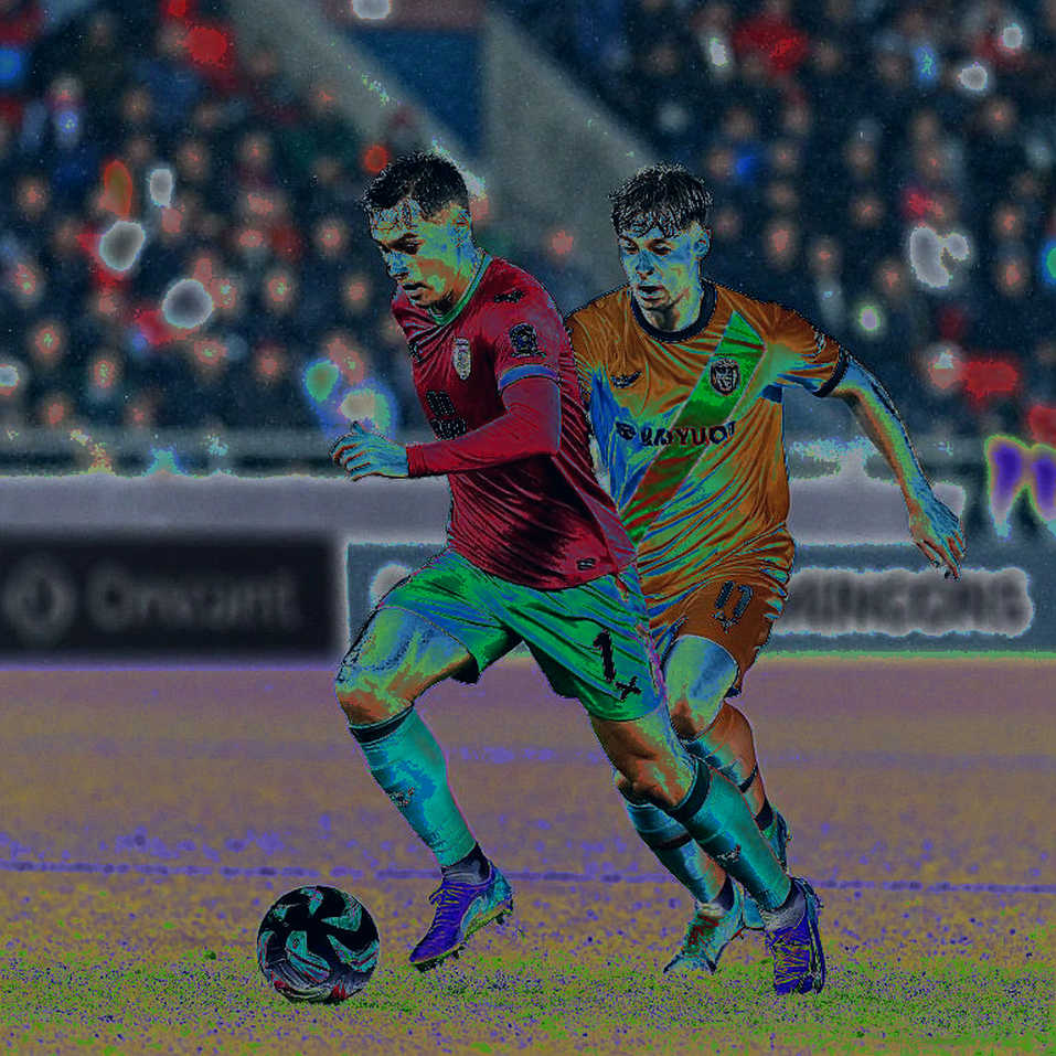 Bản hợp đồng không bao giờ tồn tại: Ba lớp sự thật sau một tin chuyển nhượng V.League