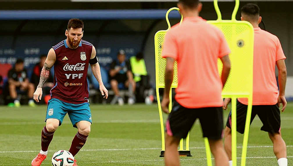Kvaratskhelia, Luis Enrique và cú chuyển nhượng 85 triệu euro: Bản khai tài sản của một ngôi sao đang lên