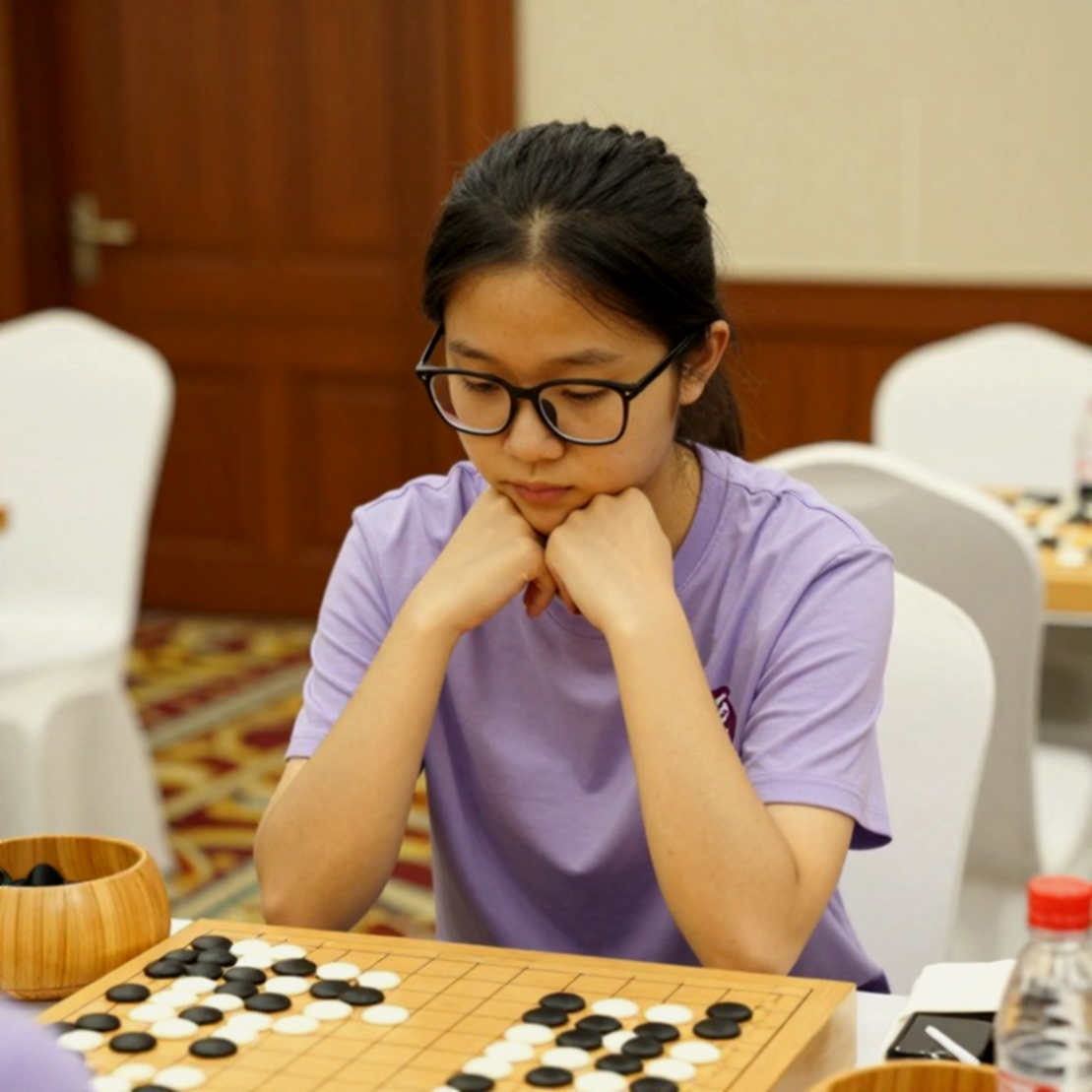 Huấn luyện viên Misra nói Divya Deshmukh và Vaishali mạnh hơn thời vô địch Olympiad
